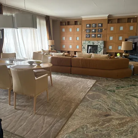 Av Foch Luxury Apartment Paris