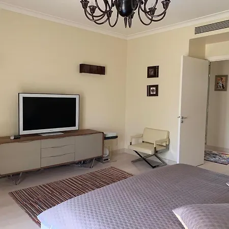 Av Foch Luxury Paris